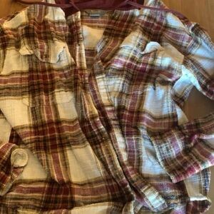 Hooded flannel sz small Purchased from Cabelas